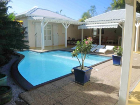 Villa de 3 chambres avec piscine privee jardin clos et wifi a Saint Francois